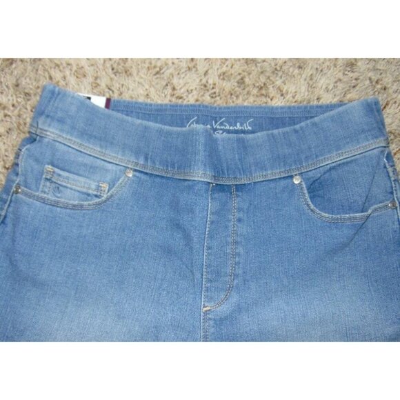 Womens Jeans Shorts Bermuda 8 Gloria Vanderbilt Avery Light Blue Denim Pull On - Picture 3 of 6